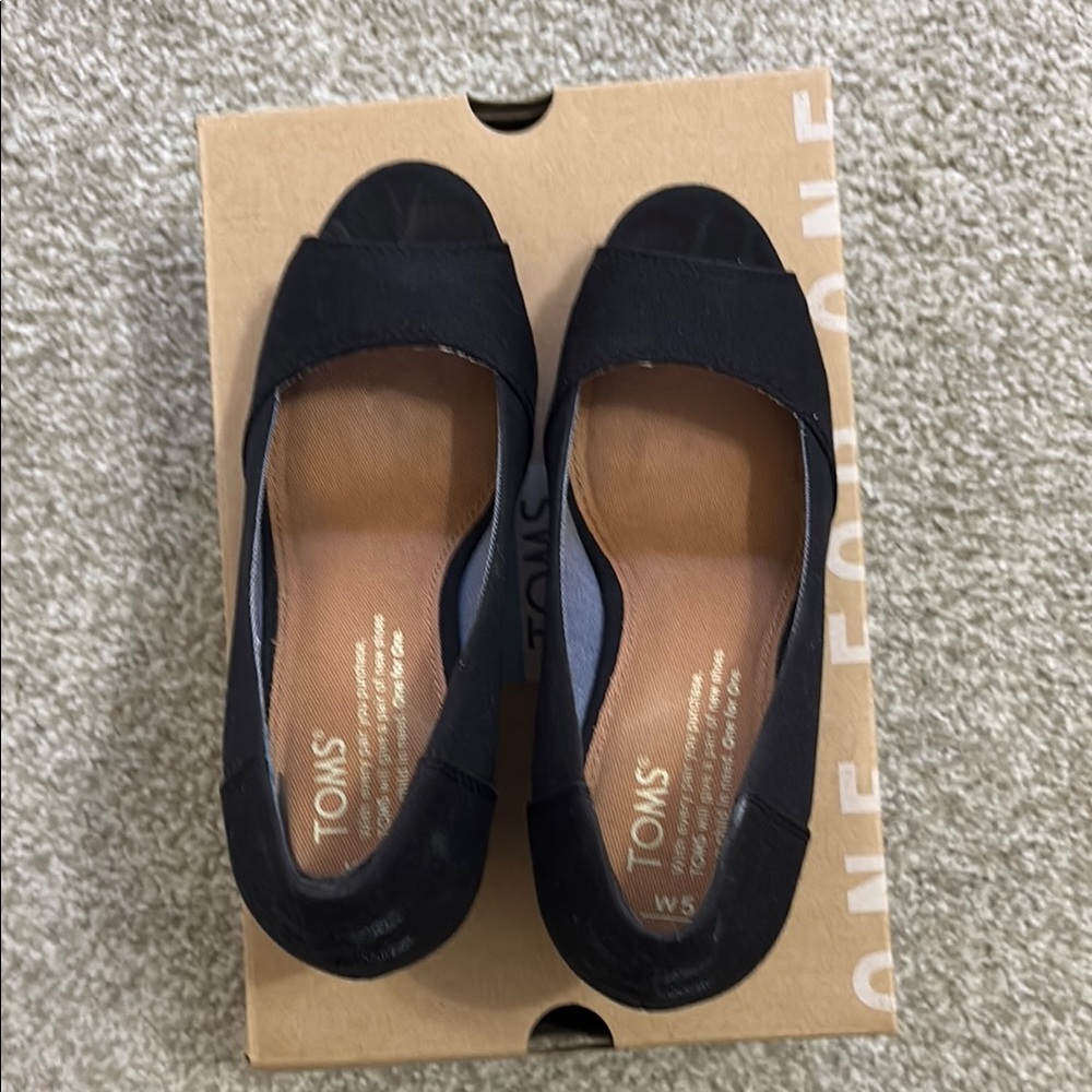 Toms Black Flats Timeless Comfort Loafers